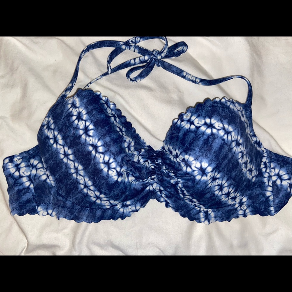 Victoria’s Secret Swim top